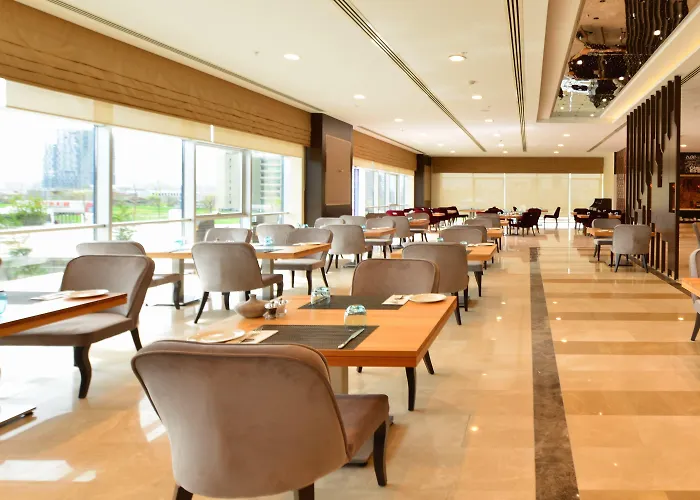 Clarion Mahmutbey Отель Стамбул