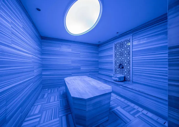 Clarion Mahmutbey Отель Стамбул