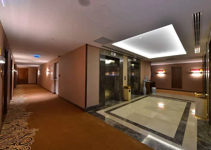 Clarion Mahmutbey Стамбул