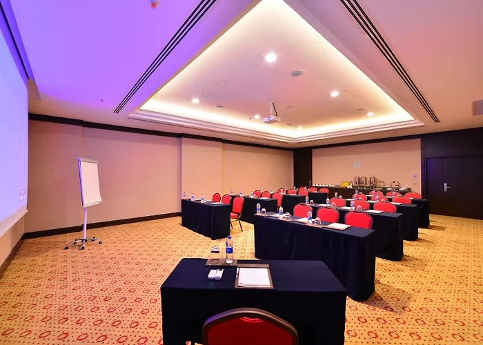 Clarion Mahmutbey Отель