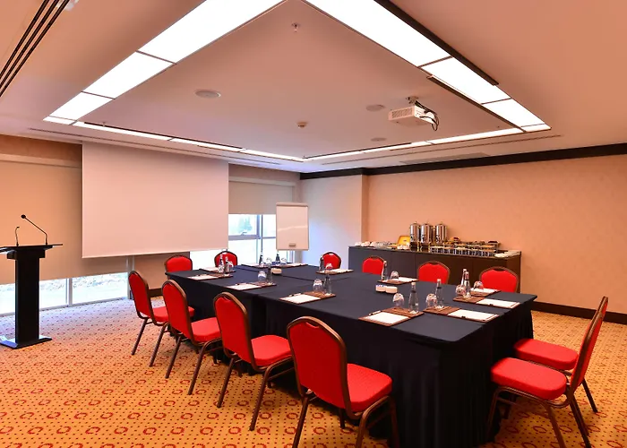 Clarion Mahmutbey Отель Стамбул