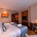 Clarion Mahmutbey 5* Istanboel